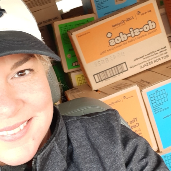 Meet the Posher - Picture 5 of 16